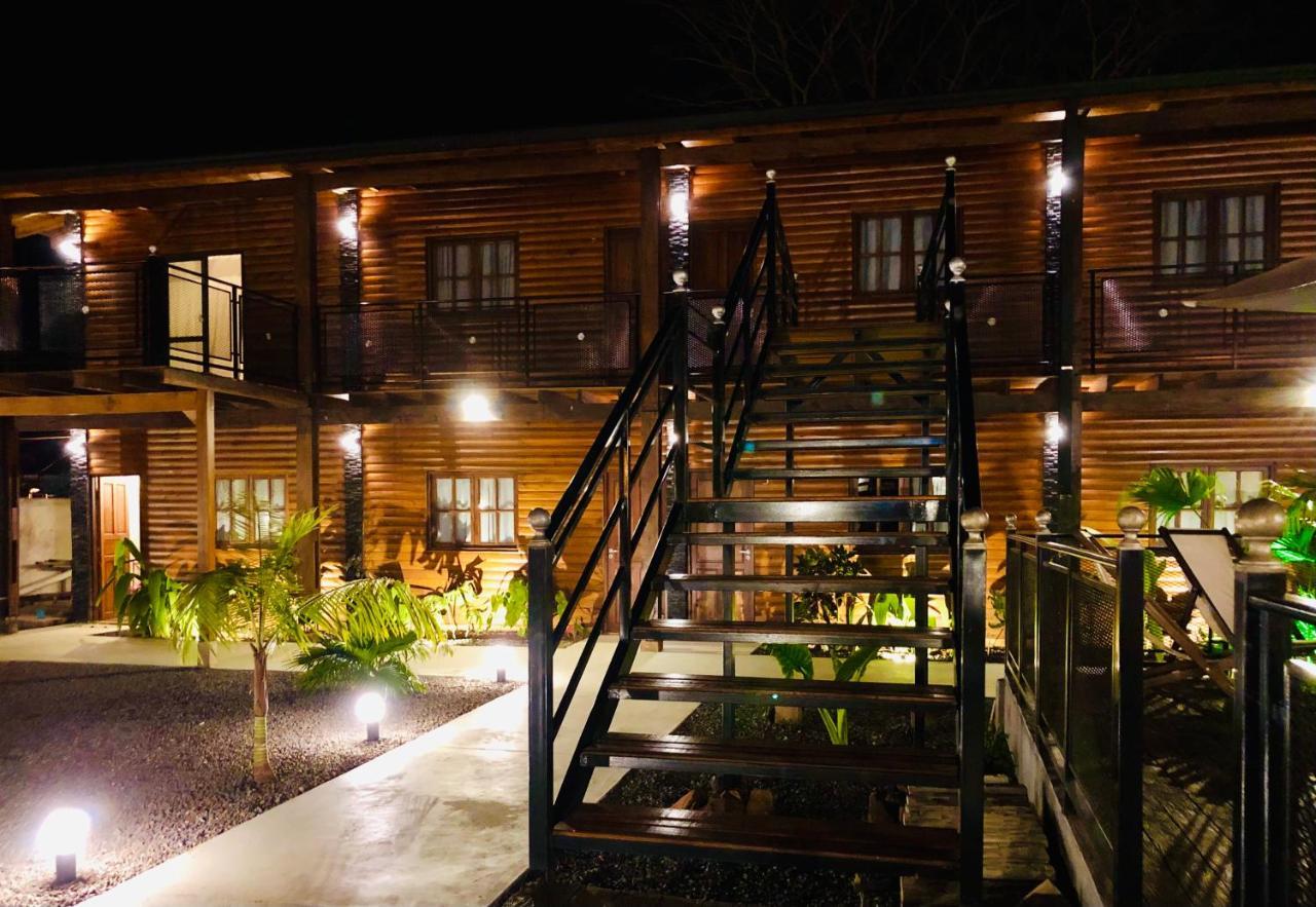 Hotel Alma Pura Puerto Iguazú Extérieur photo